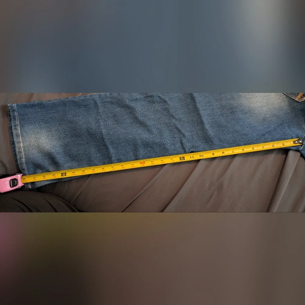 l.e.i Distressed Bootcut Jeans - Picture 9 of 12